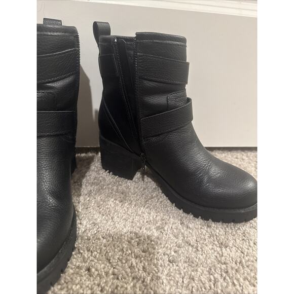 Mia Women's 2 Buckle Zip Up Ankle Boots Black Chunky 90s Size 6 M 2.5" Heel NOS - Picture 2 of 16